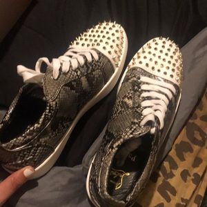 Red bottom men shoes